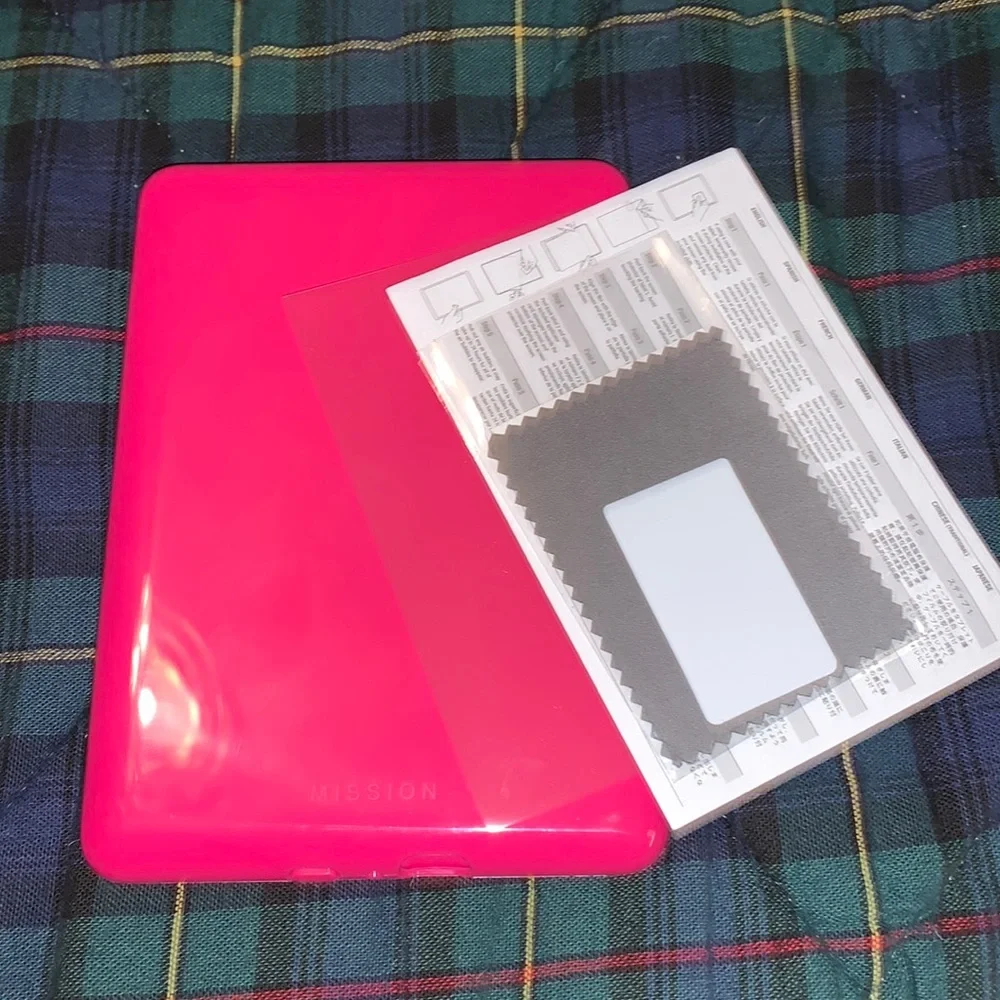 Brand new cover for a kindle. Hot pink